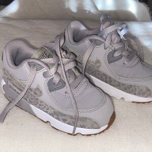Nike Kids Light Gray and White Sneakers